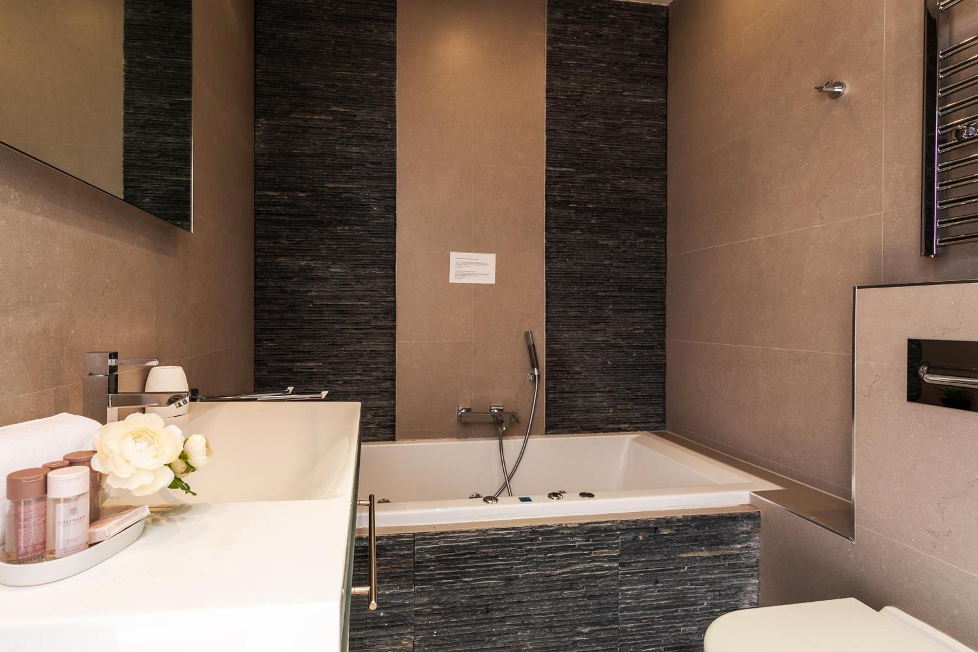 Metropole Ap4113 Nice, By Riviera Homes Nice